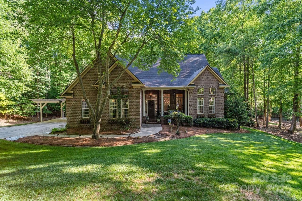 131 Sierra Woods Dr., Troutman, NC 28166