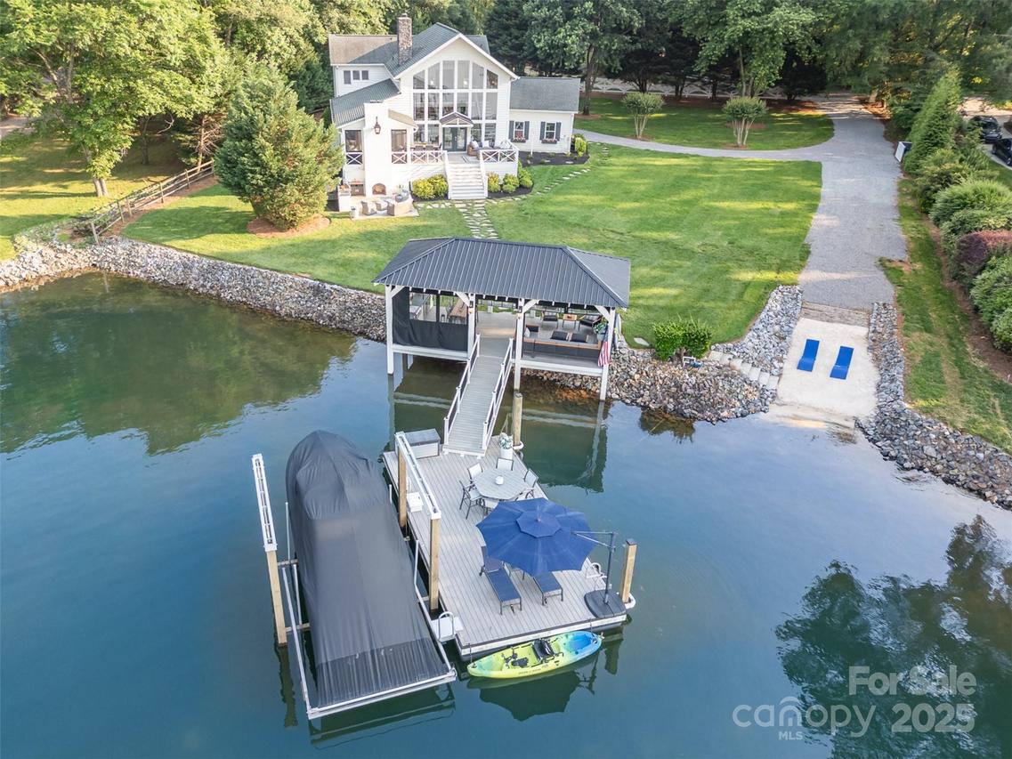 108 Balmoral Dr., Mooresville, NC 28117