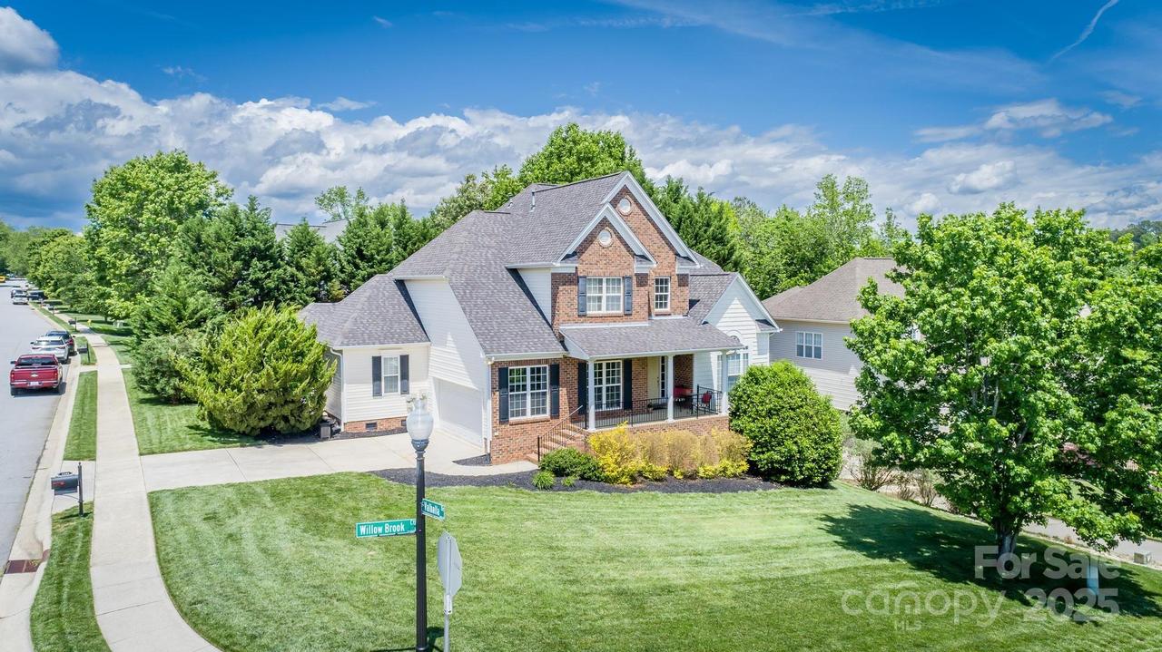 7245 Willow Brook Ct., Denver, NC 28037