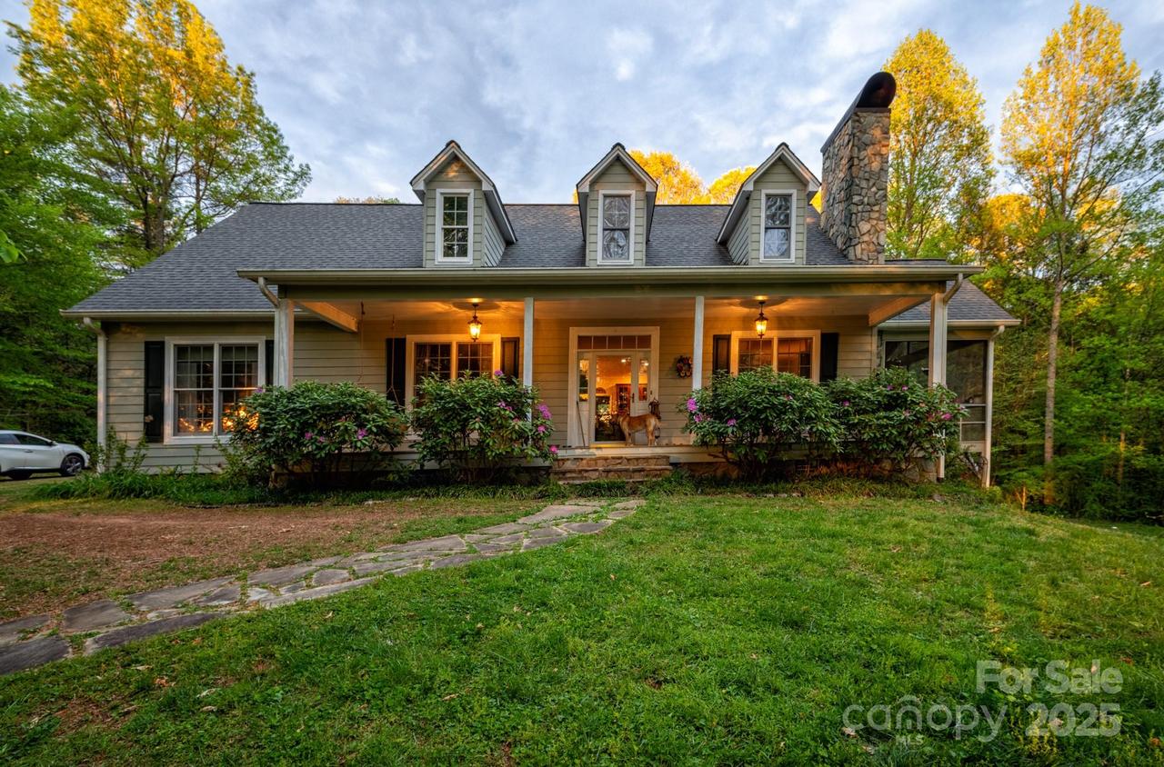 4398 Mud Puddle Ln., Lenoir, NC 28645