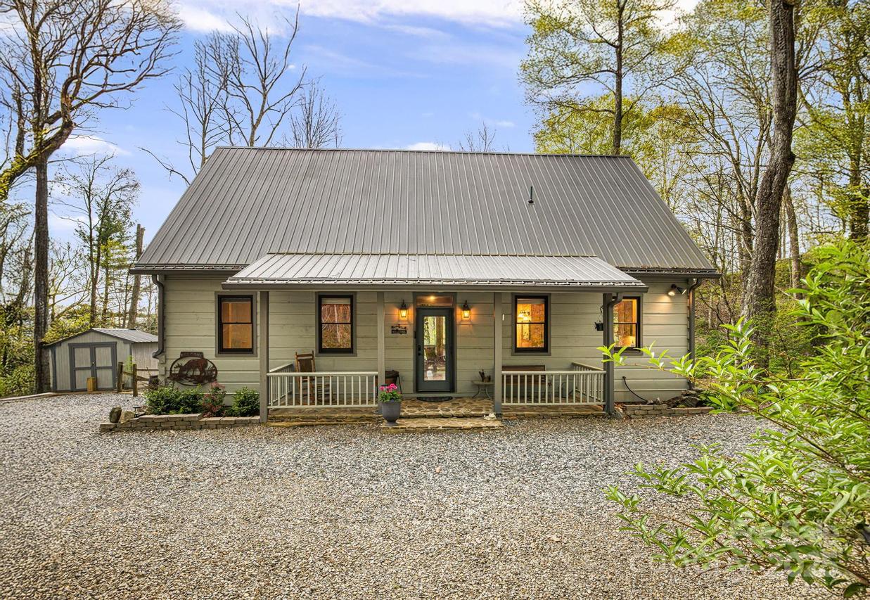 60 Laurel Ln., Mars Hill, NC 28754