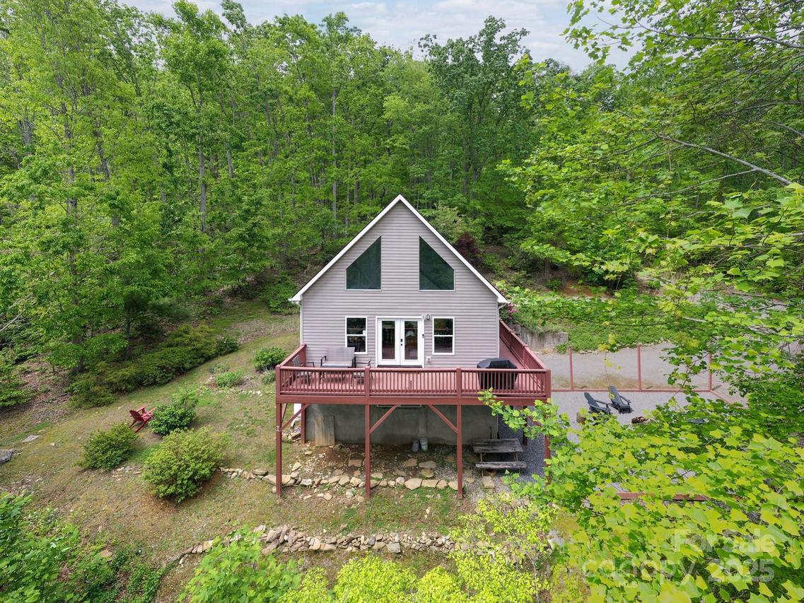 25 Licklog Ridge Rd., Fairview, NC 28730