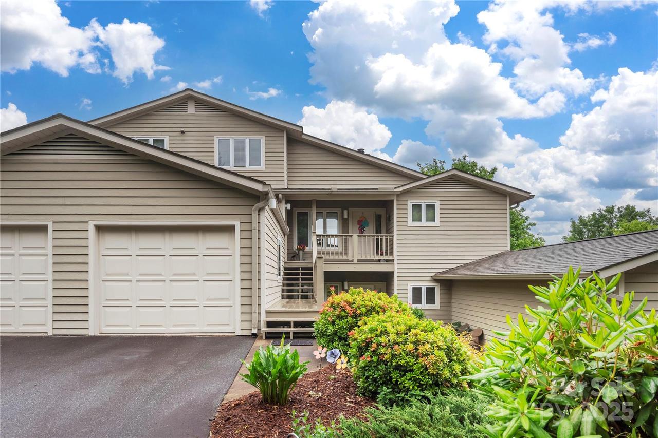 282 Skylark Ln., Waynesville, NC 28786
