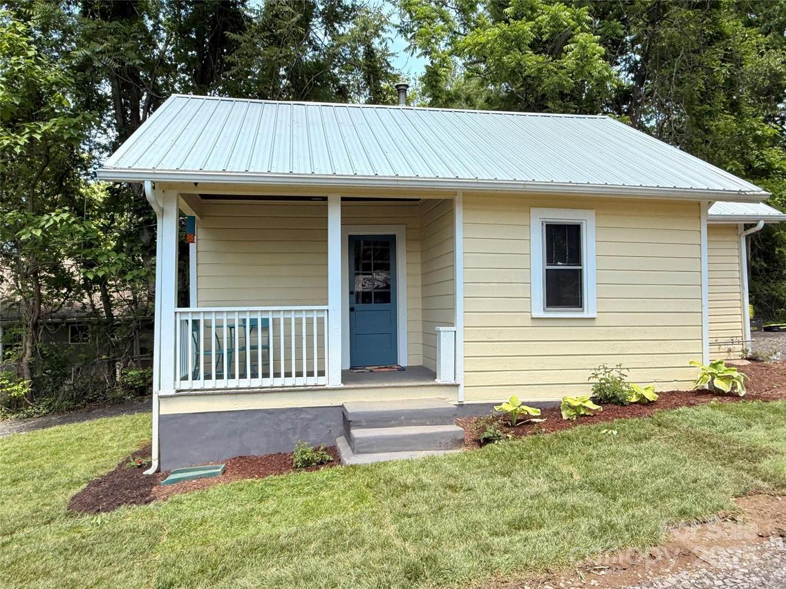 35A First St., Asheville, NC 28803