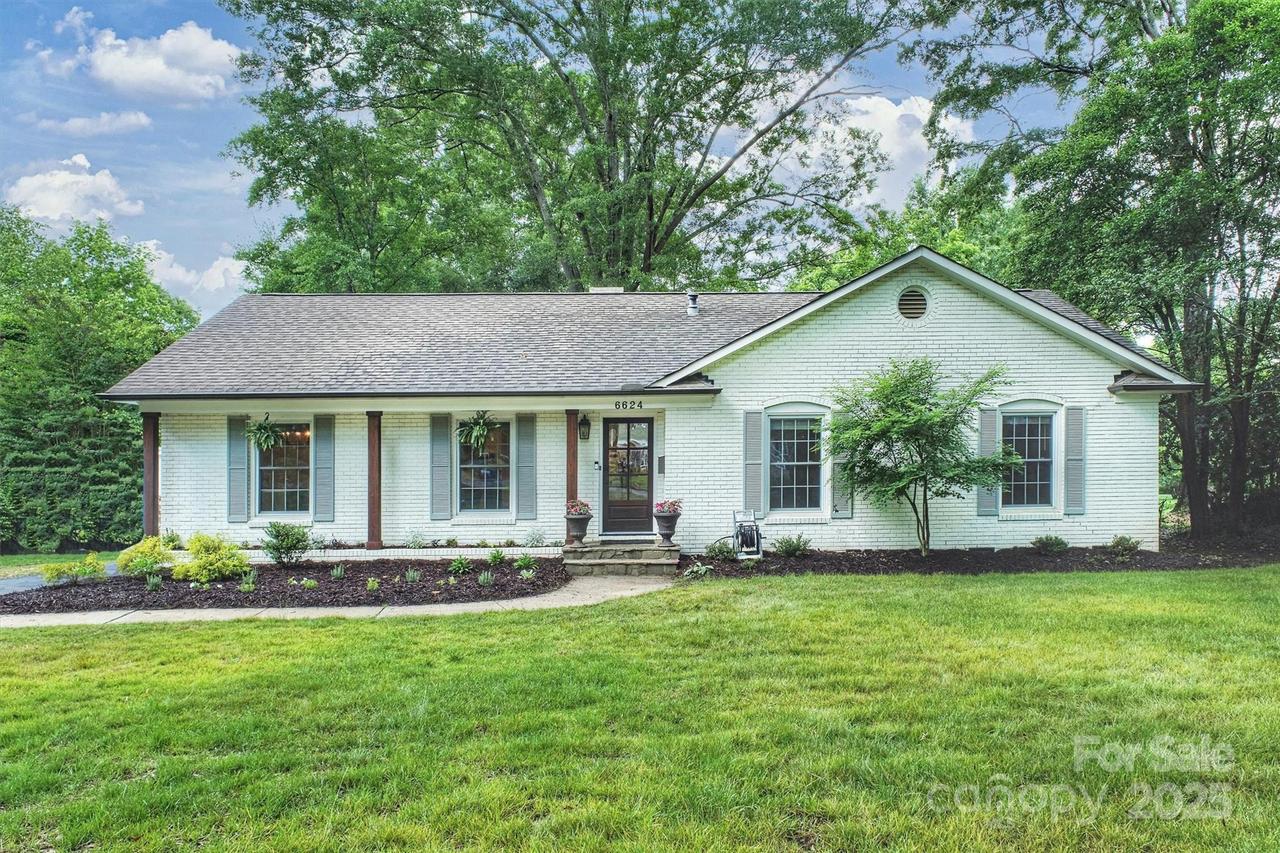 6624 Lancer Dr., Charlotte, NC 28226