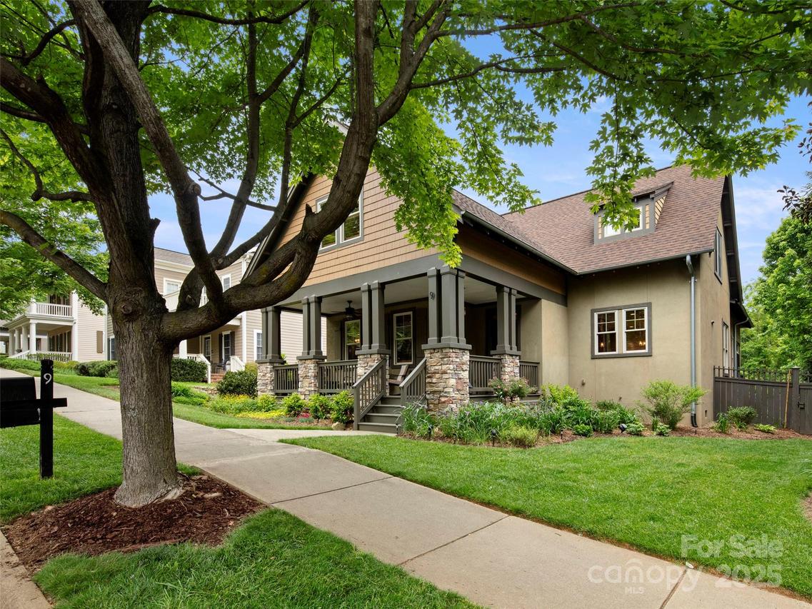 9 Dearborn St., Asheville, NC 28803