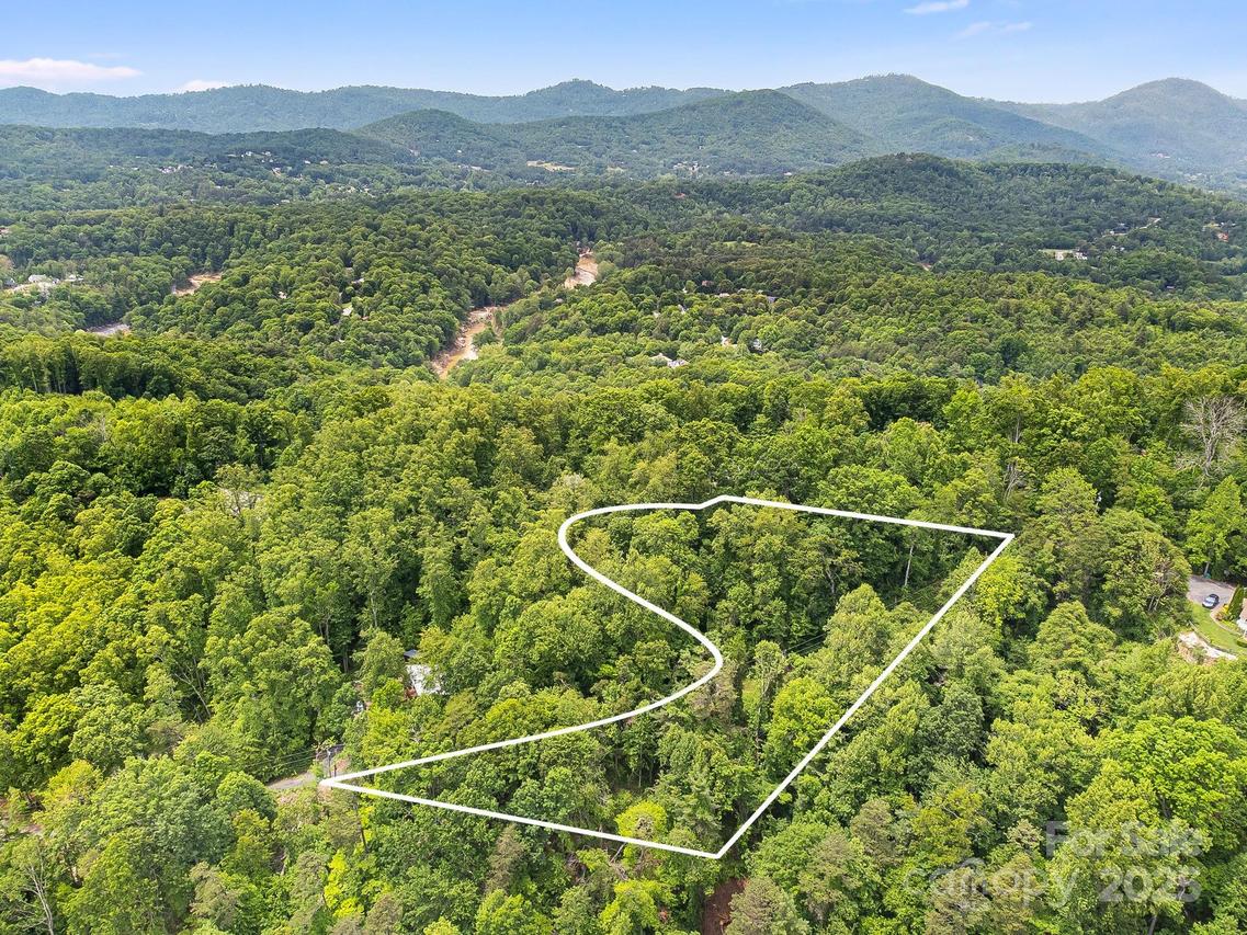 9999 Small Mountain Dr., Asheville, NC 28805
