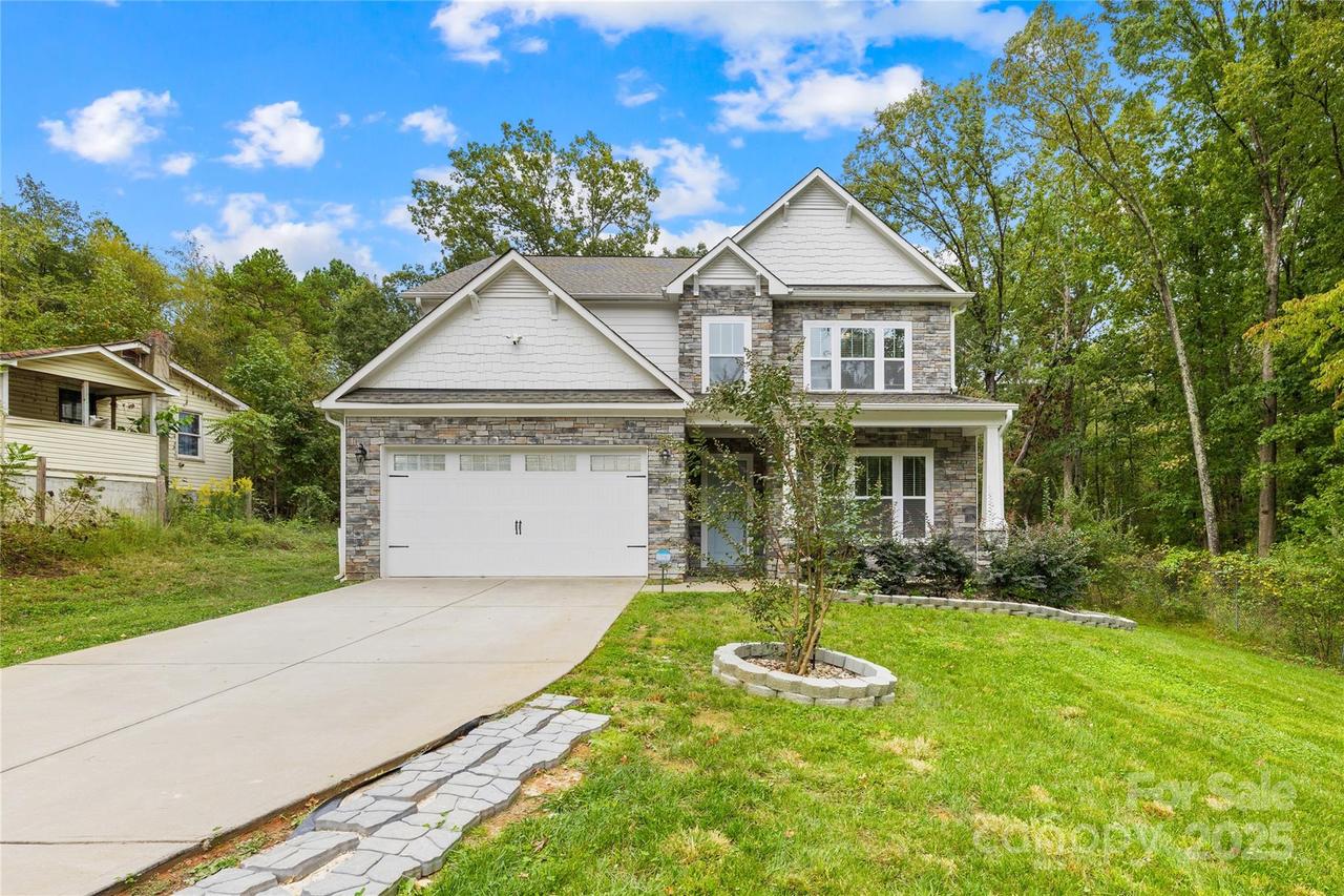 1727 Grace Ln., Charlotte, NC 28262