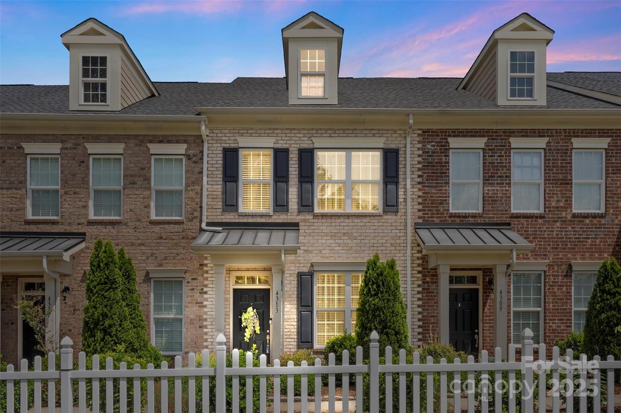 4313 Courtly Ln., Belmont, NC 28012