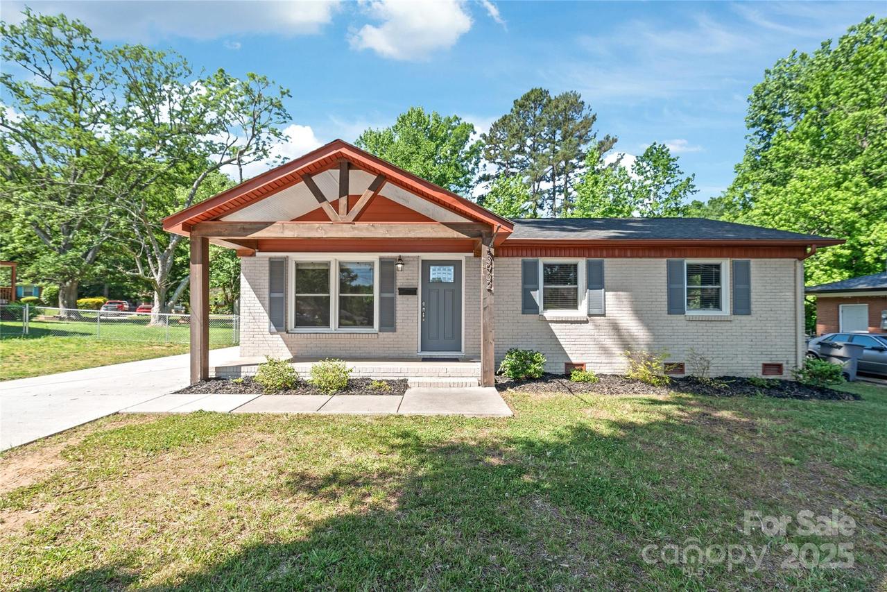 3932 Slagle Dr., Charlotte, NC 28215