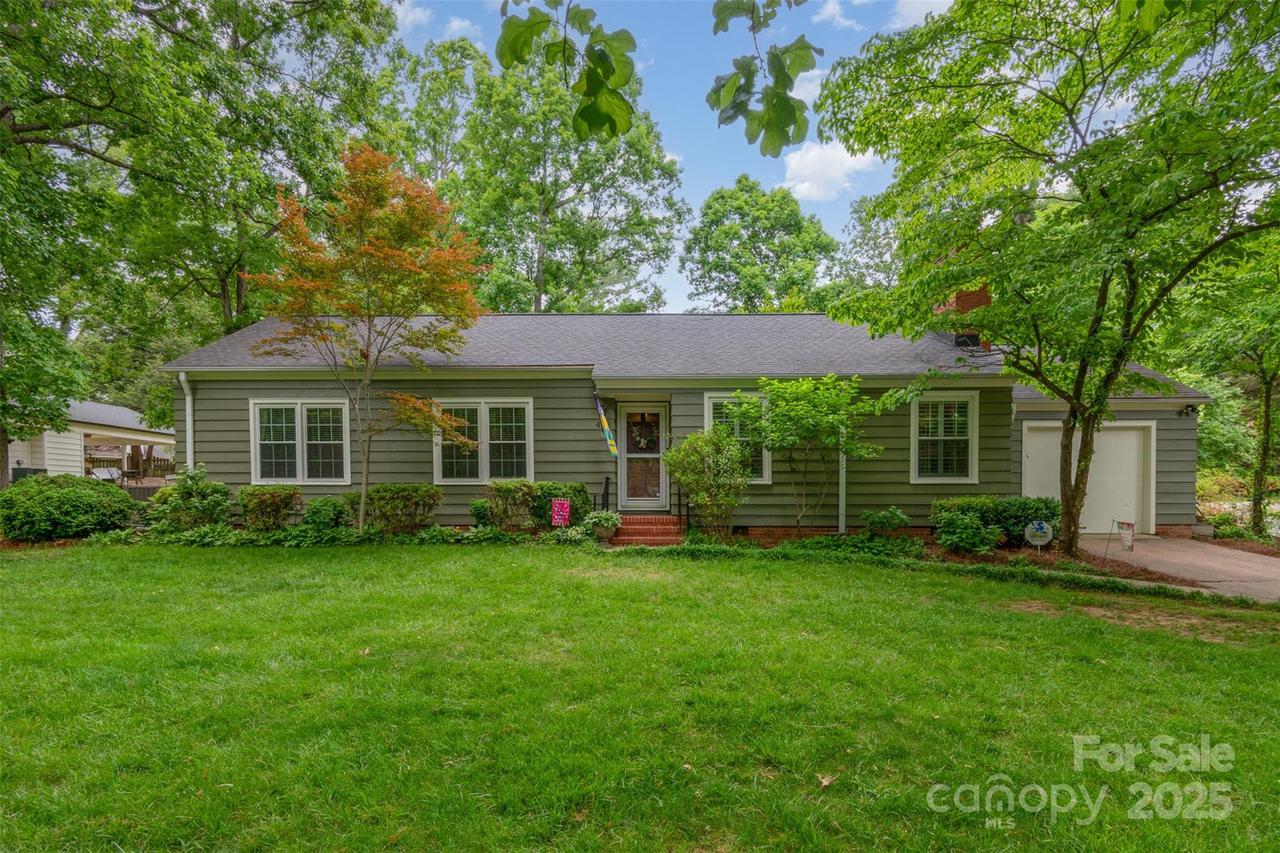 408 Idlewood Dr., Kannapolis, NC 28083