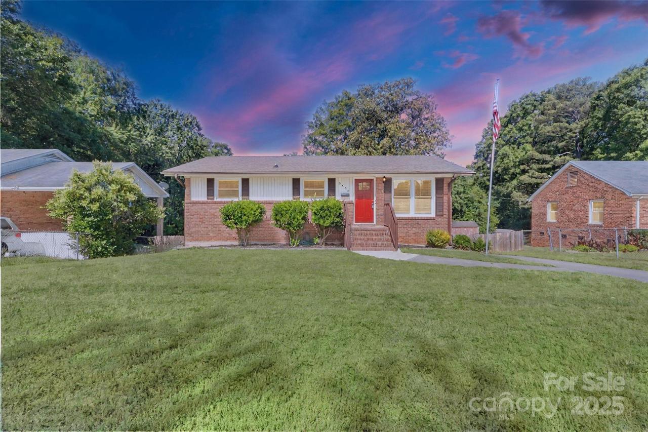 3400 Barfield Dr., Charlotte, NC 28217