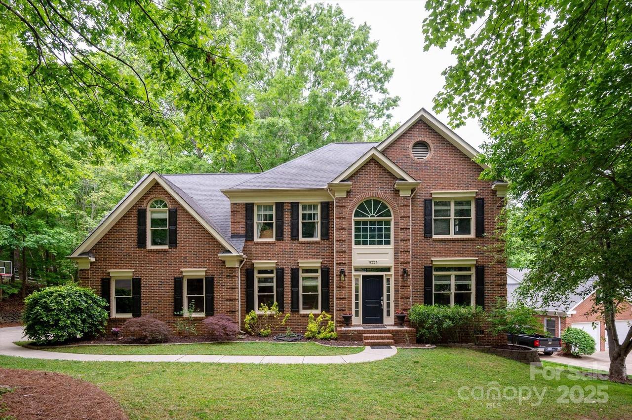 8227 Lansford Rd., Charlotte, NC 28277