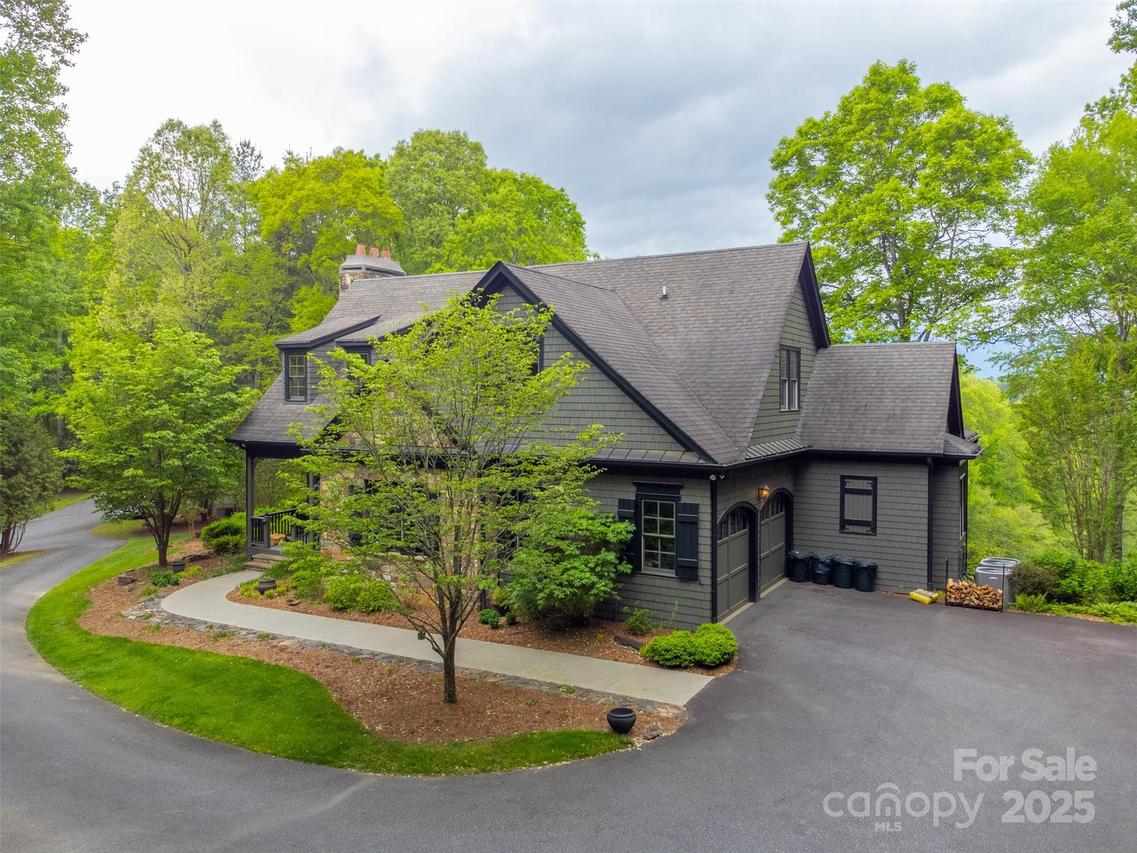 414 Trails End Rd., Bryson City, NC 28713