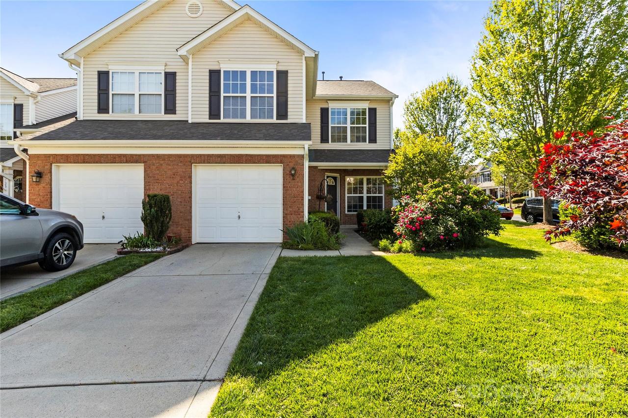 3129 Summerfield Ridge Ln., Matthews, NC 28105