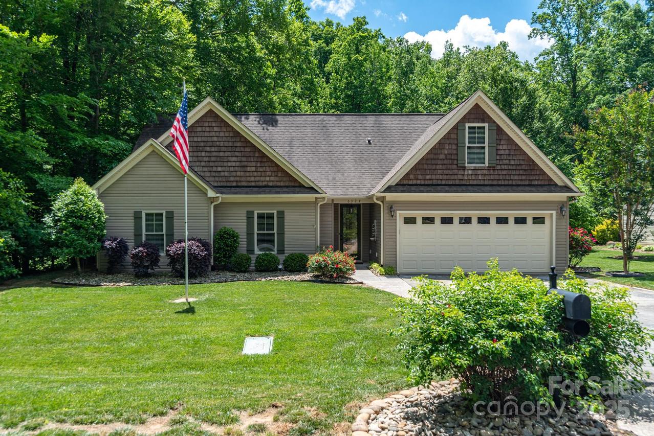 6398 Winding Creek Ln., Denver, NC 28037