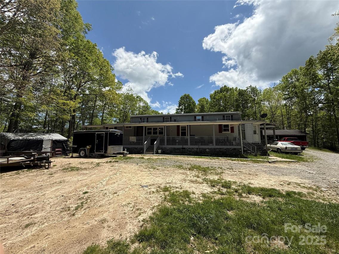 630 Deer Chase Cir., Cedar Mountain, NC 28718