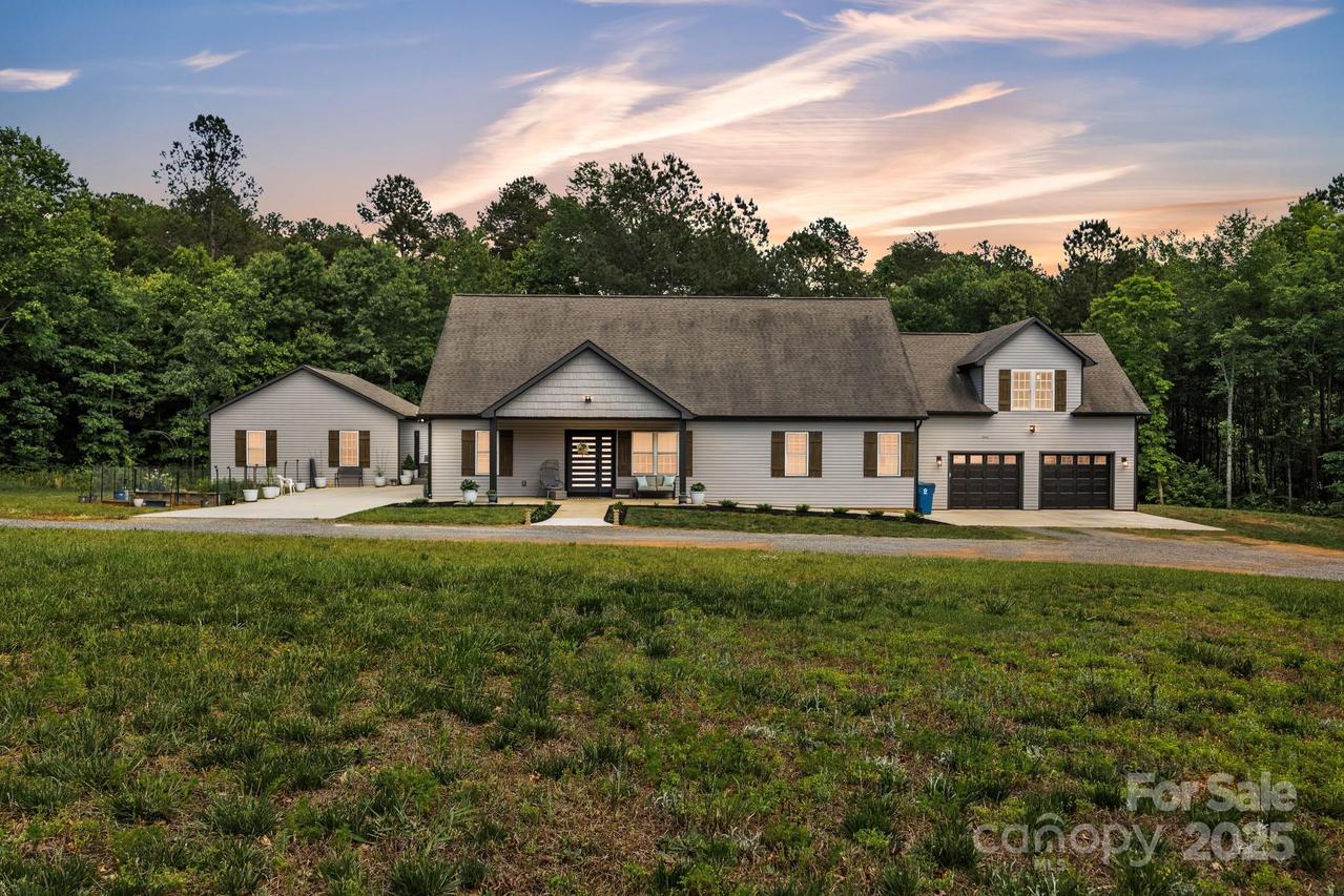 5262 Mckenzie Tr., Conover, NC 28613