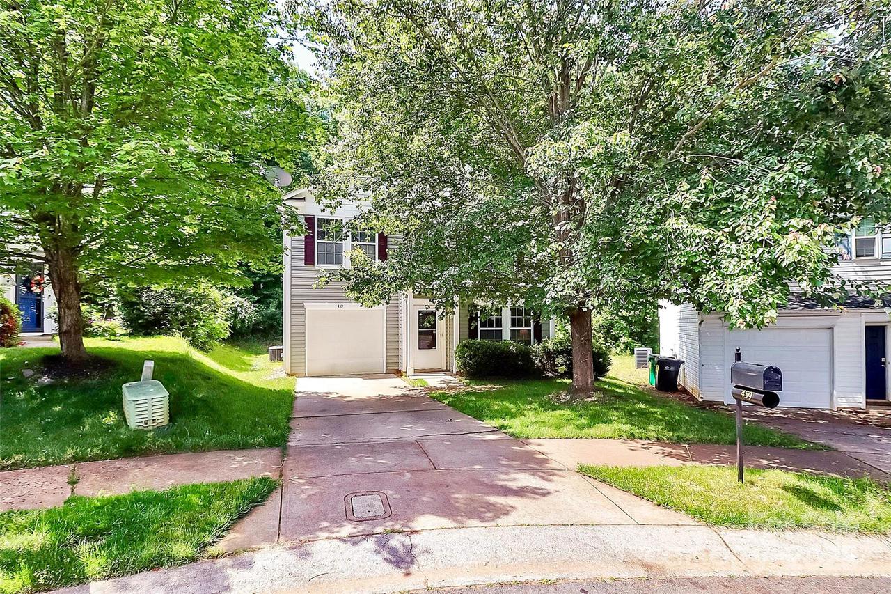 459 Presidents Ct., Charlotte, NC 28217