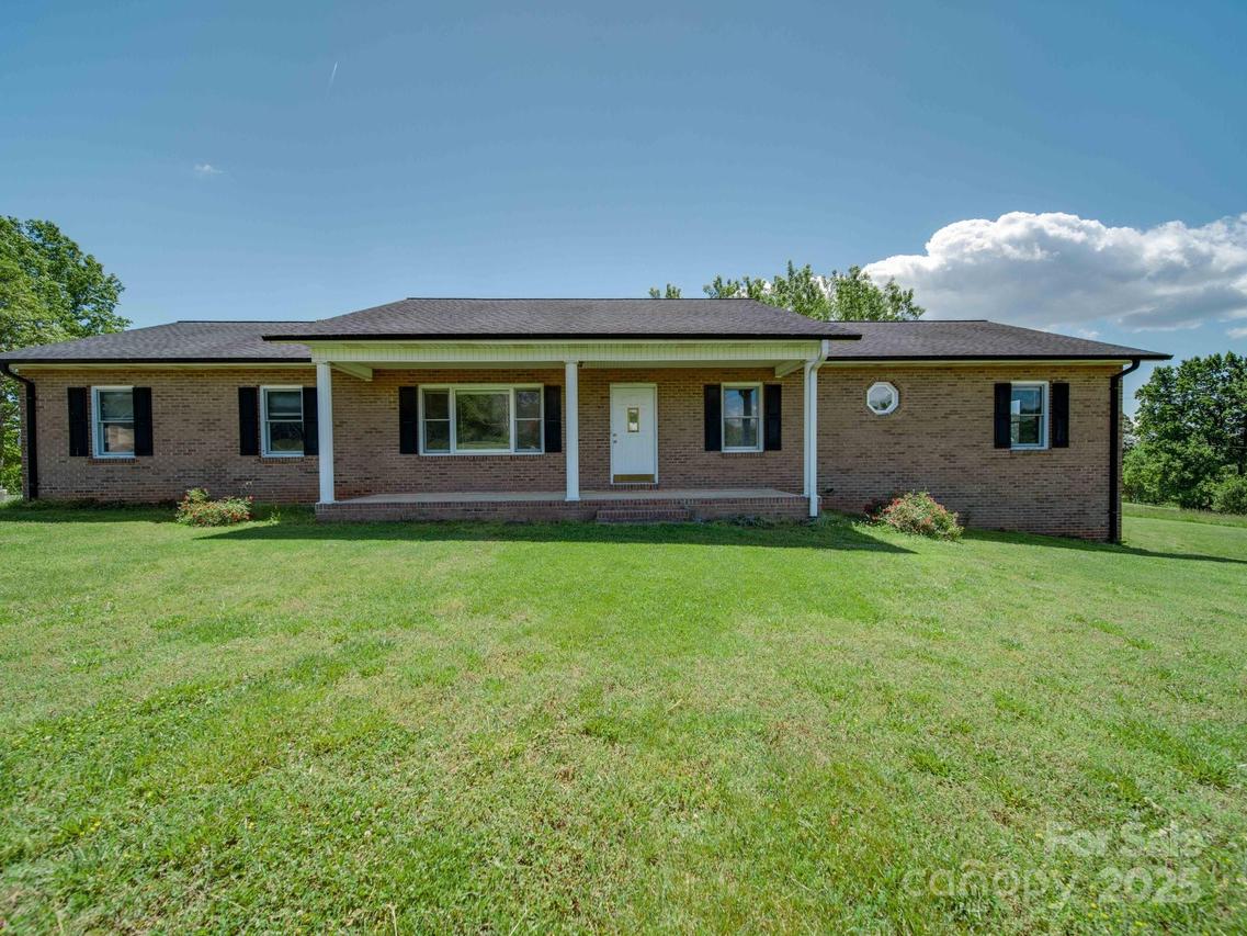 55 Dixie Dr., Taylorsville, NC 28681