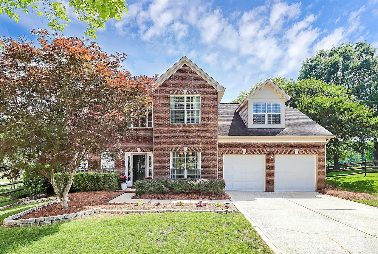 9157 Snow Hill Ct., Charlotte, NC 28269