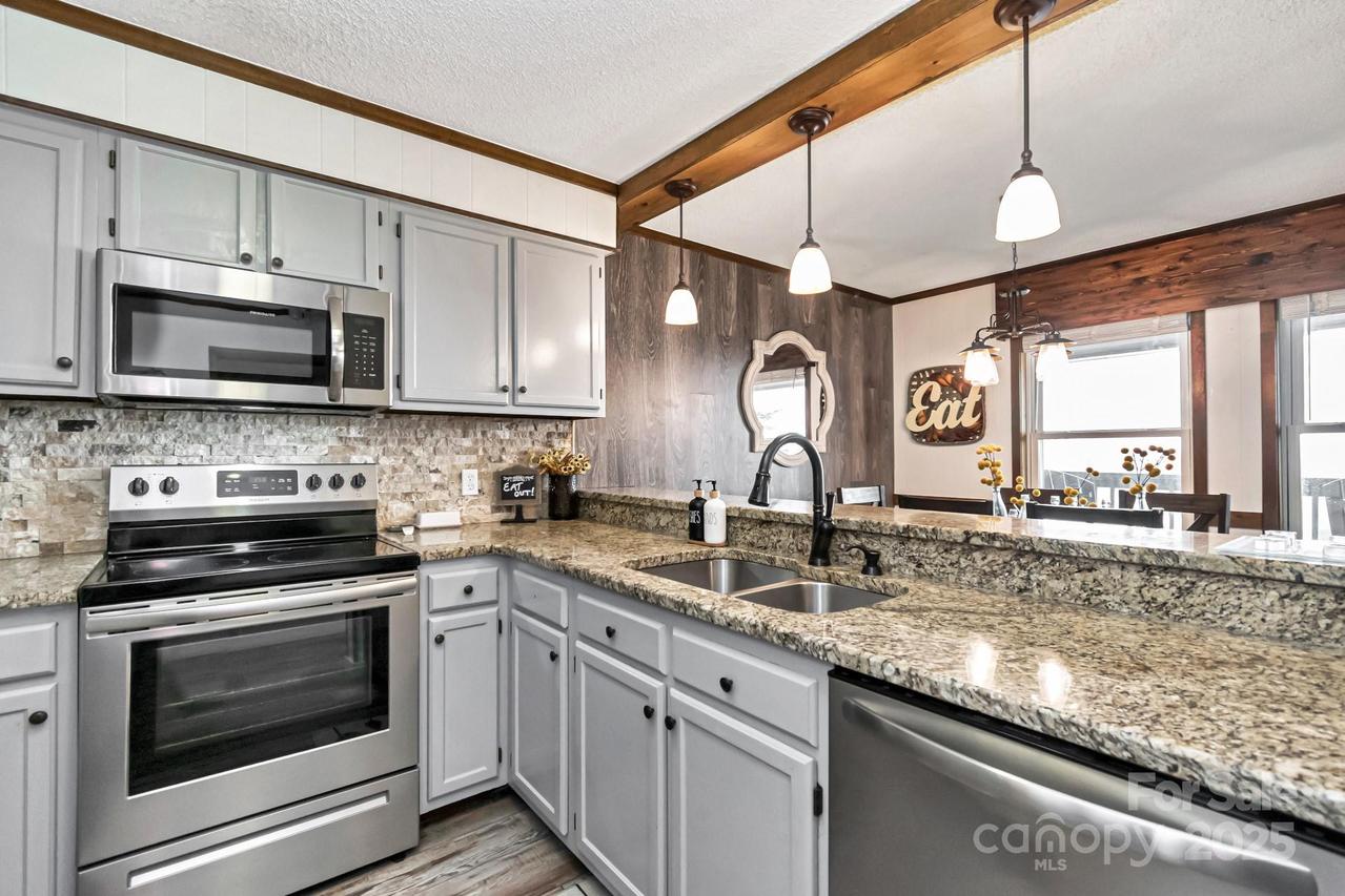 301 Pinnacle Inn Rd. #2210, Beech Mountain, NC 28604