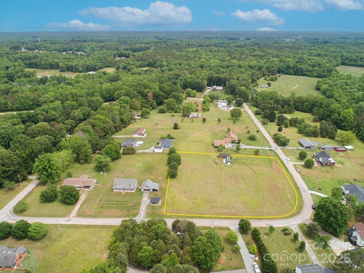 9700 Autumn Cir., Davidson, NC 28036