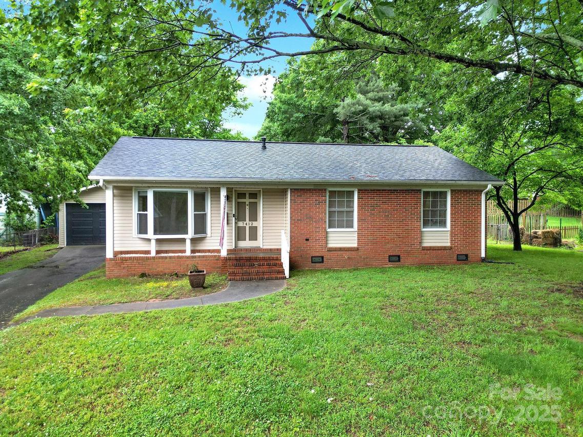 7412 Woodstream Dr., Charlotte, NC 28210