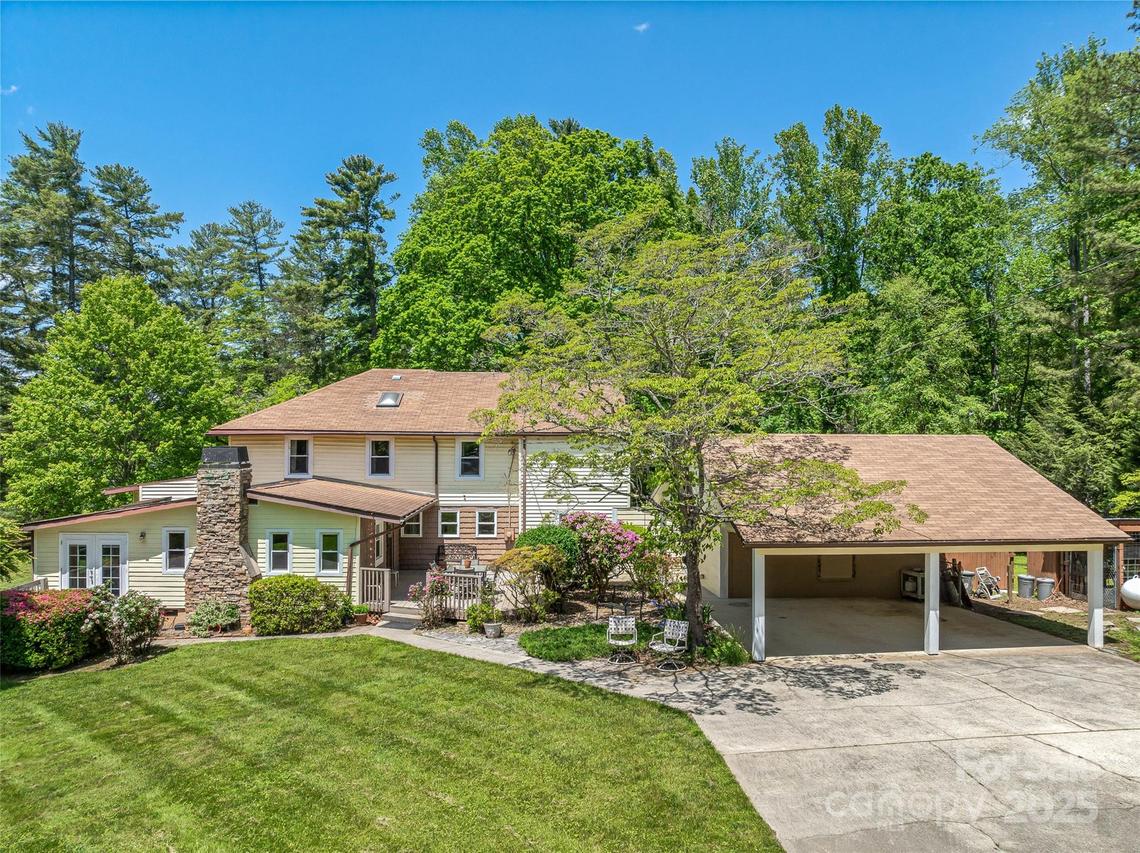98 Ducker Rd., Arden, NC 28704