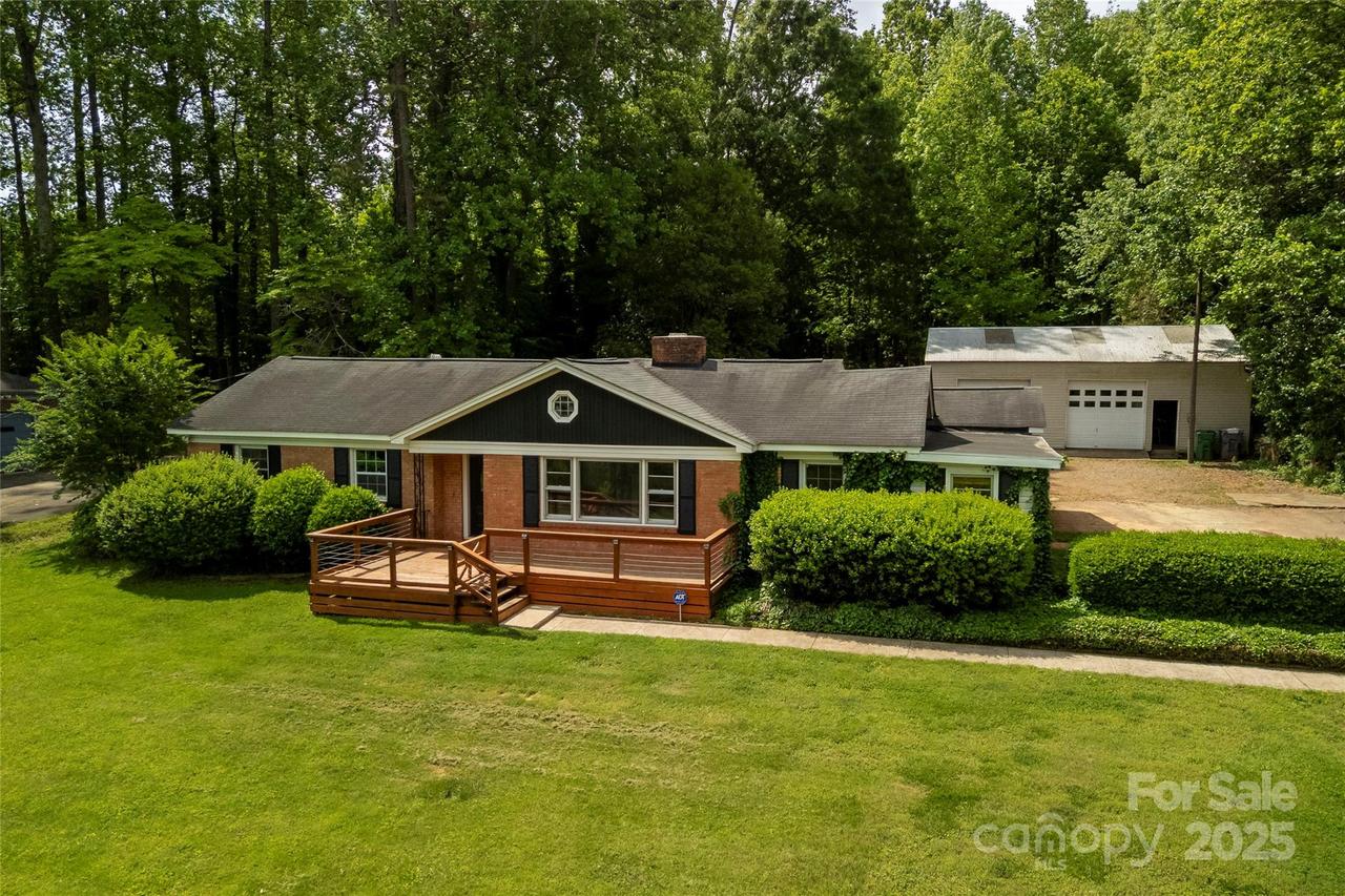 5100 Crestland Ave., Charlotte, NC 28269