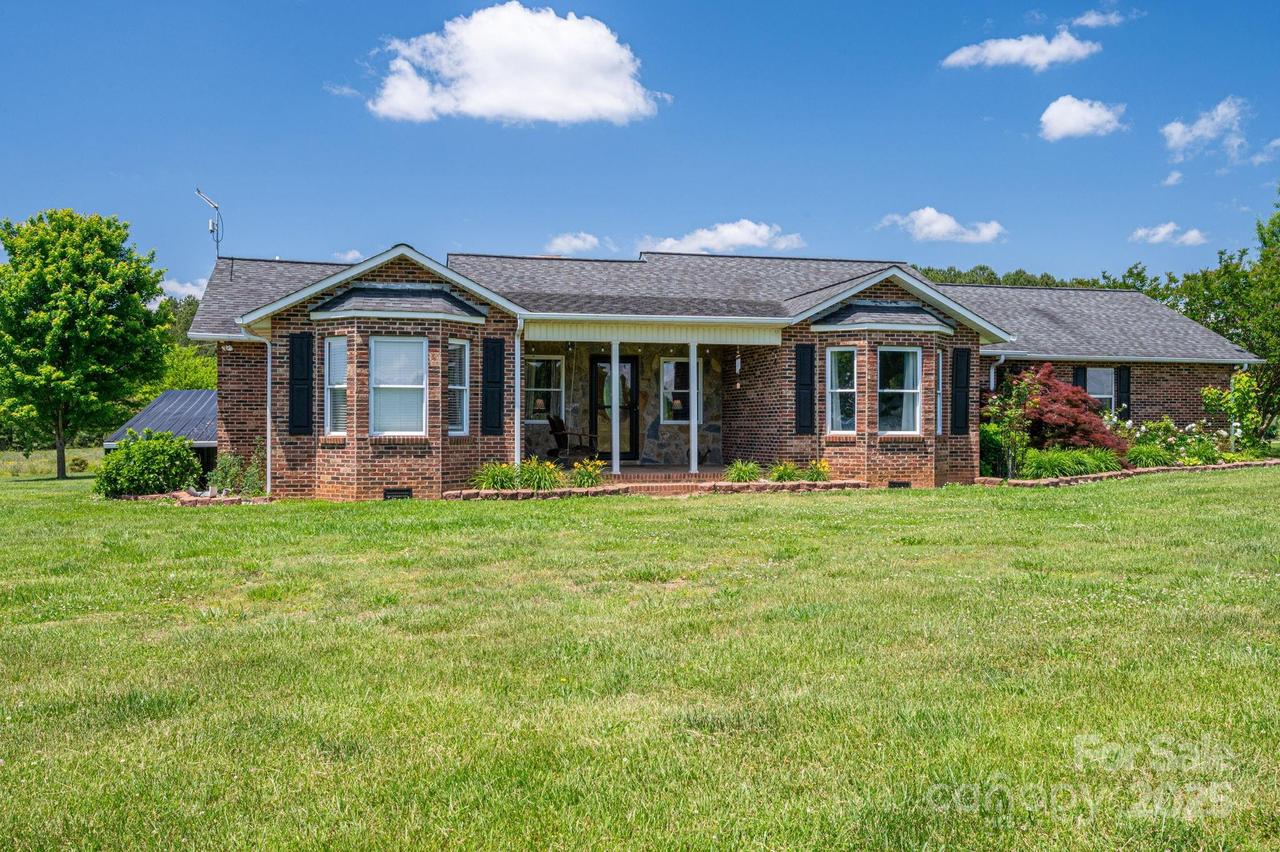 5873 Alexis Ln., Vale, NC 28168