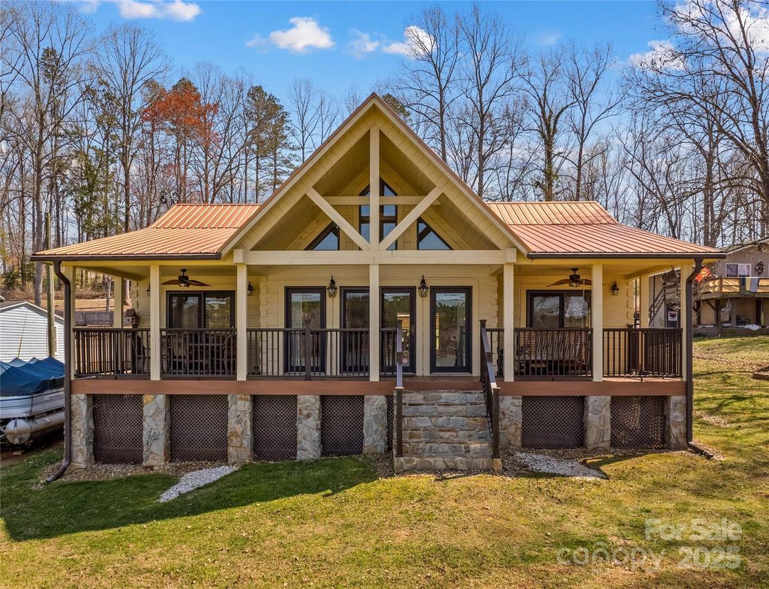 3062 Bass Dr., Sherrills Ford, NC 28673