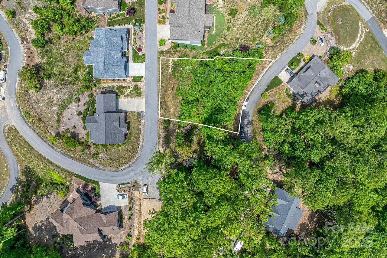 Lot R4 Curtain Bluff, Hendersonville, NC 28791