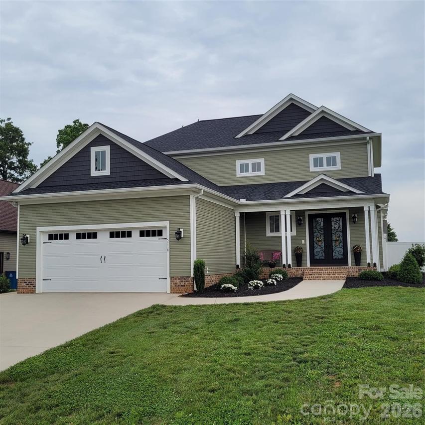5118 Regents Park Dr., Hickory, NC 28602