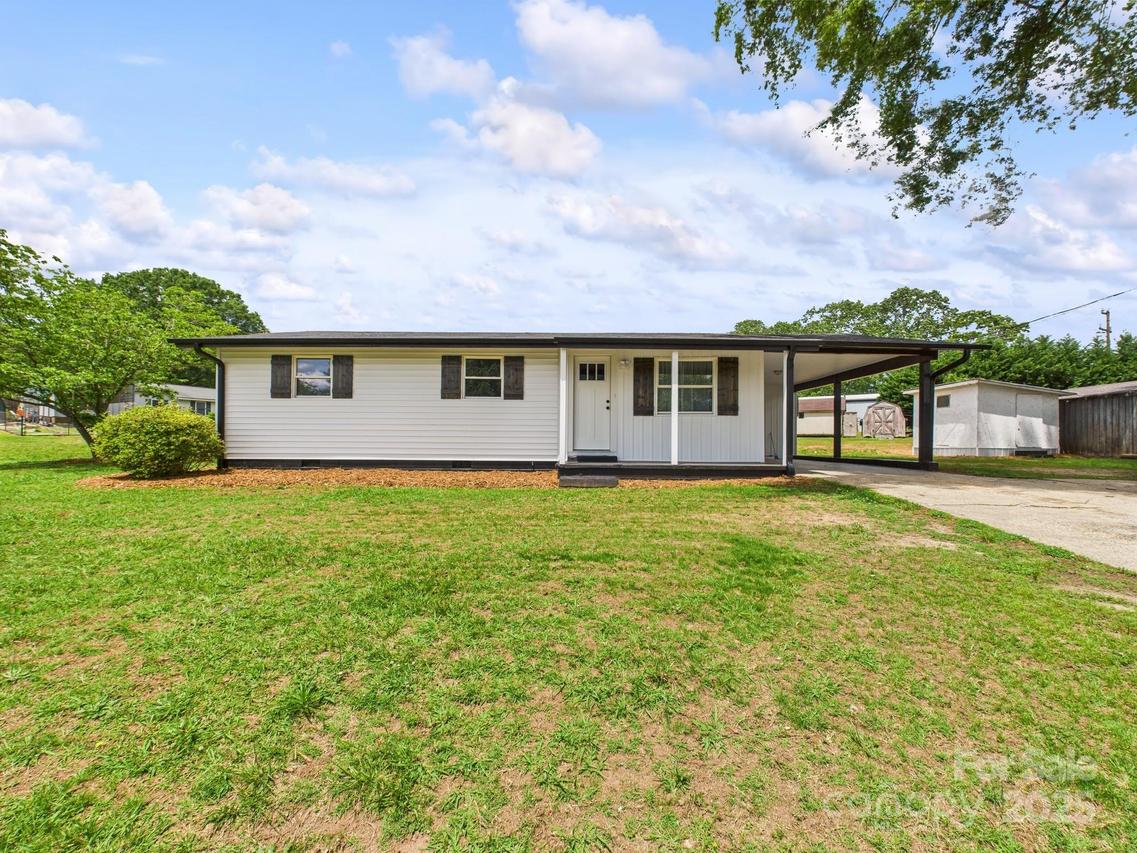 120 Hepler Rd., Taylorsville, NC 28681