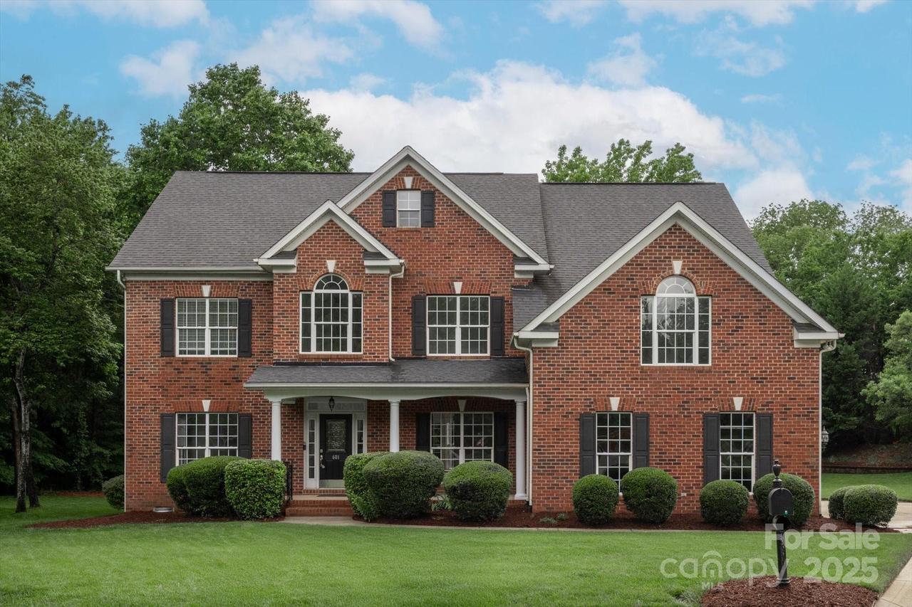 601 Carver Pond Ln., Waxhaw, NC 28173