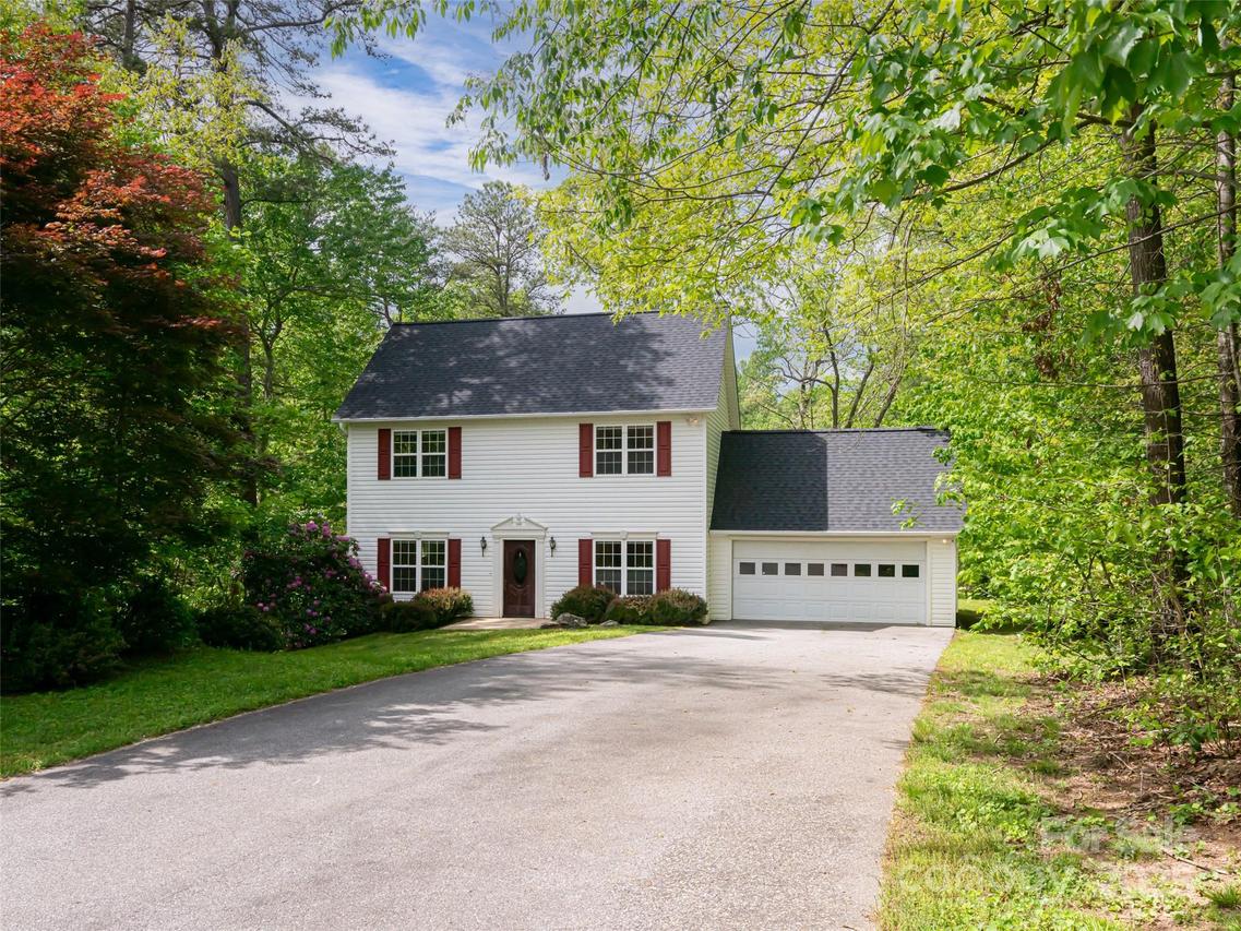 34 Friendly Way, Asheville, NC 28806