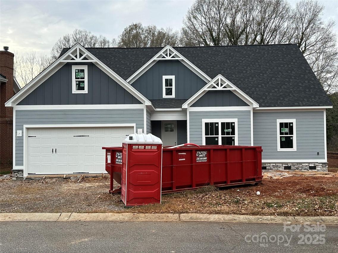 1061 The Glen St., Statesville, NC 28677