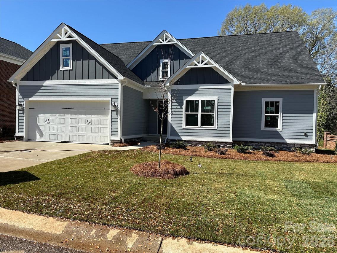 1061 The Glen St., Statesville, NC 28677