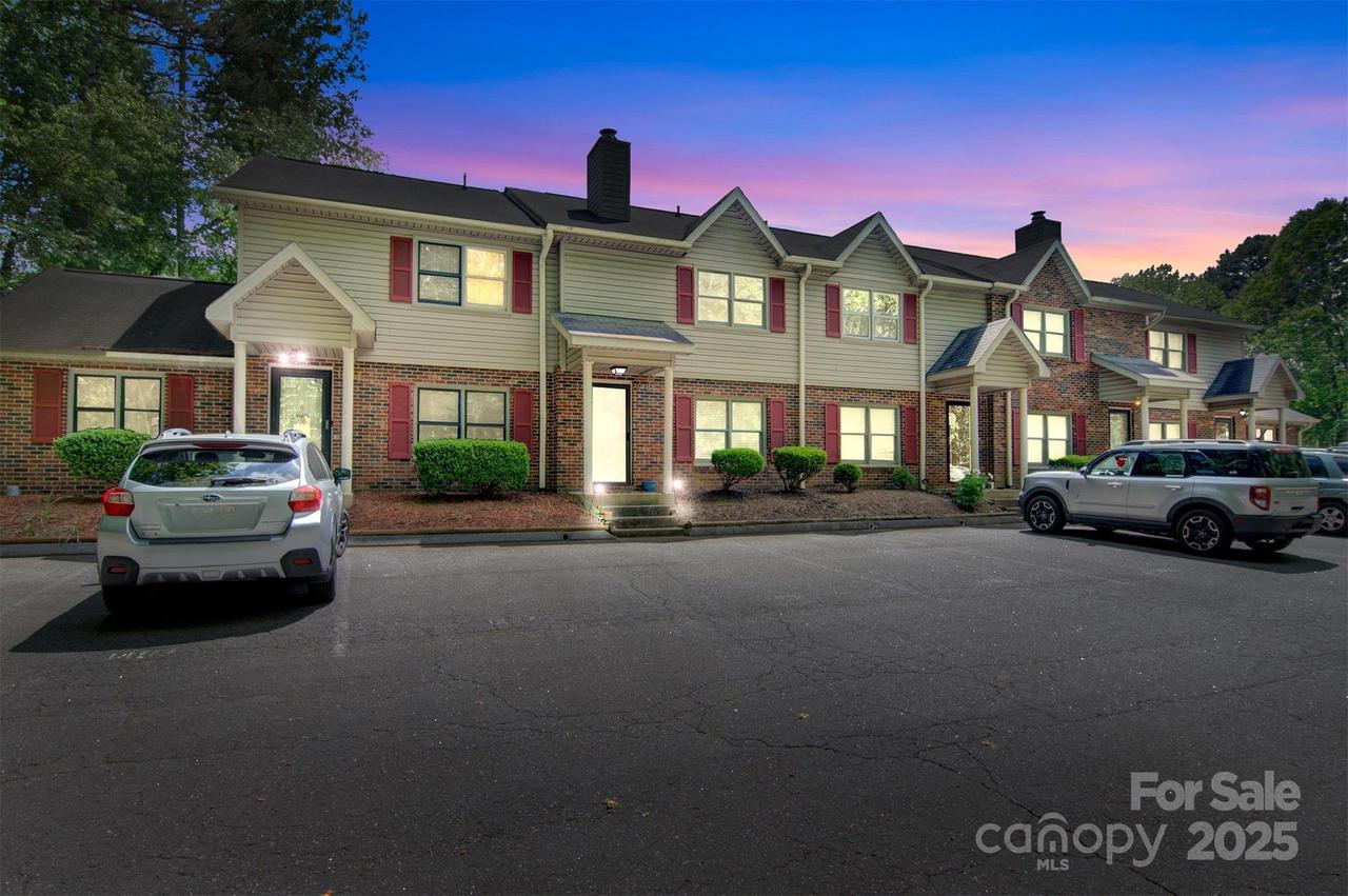 1485 20th Ave., Hickory, NC 28601