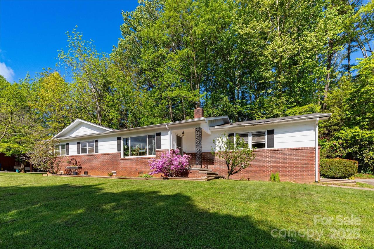 158 Morning Dr., Waynesville, NC 28786
