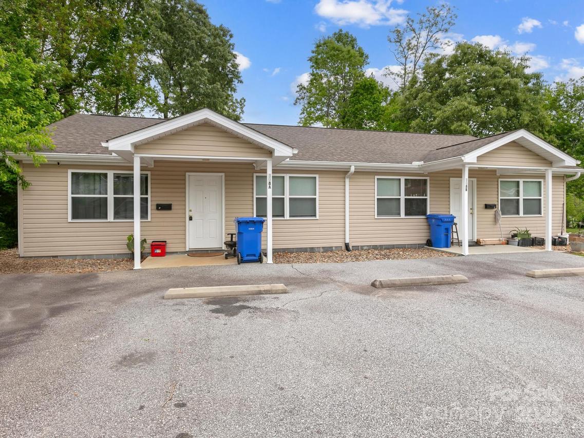 308 N Whitted St., Hendersonville, NC 28739