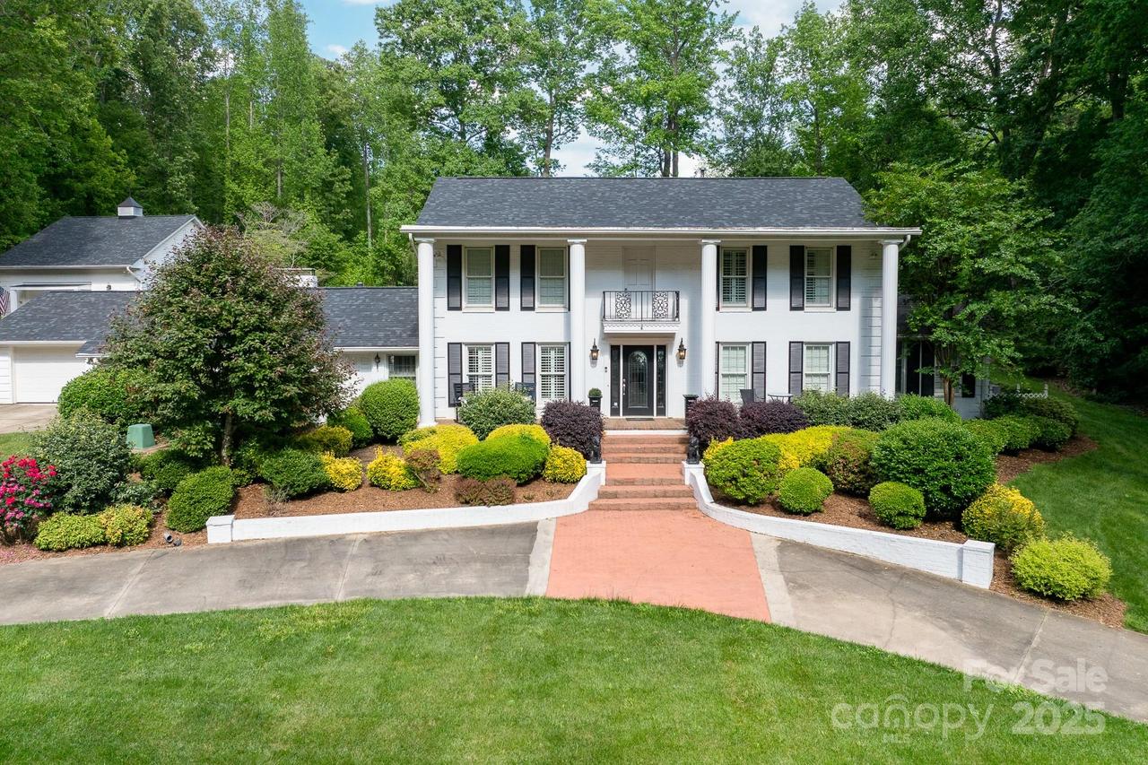 707 Saint Cloud Dr., Statesville, NC 28625