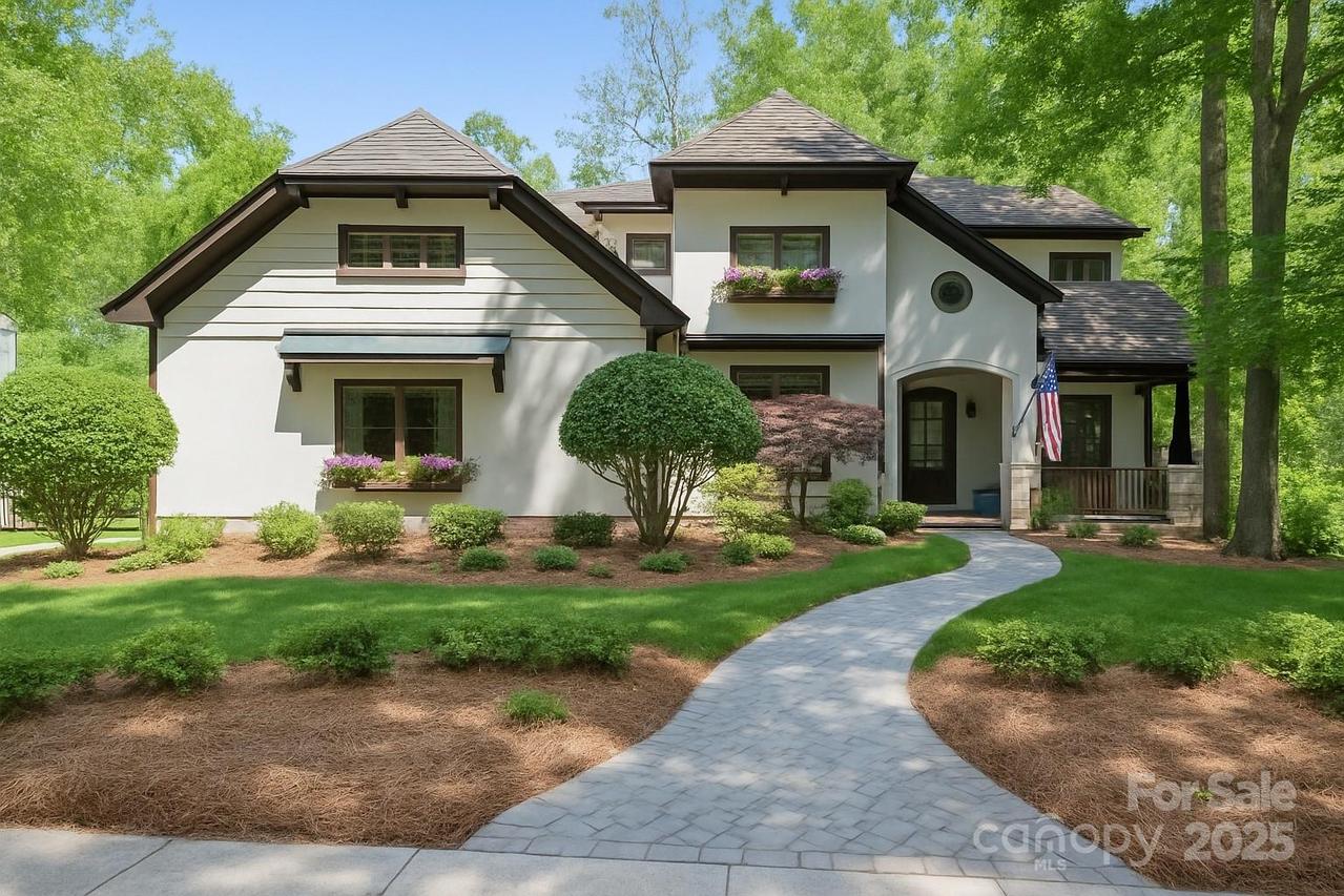 8534 Highgrove St., Charlotte, NC 28277