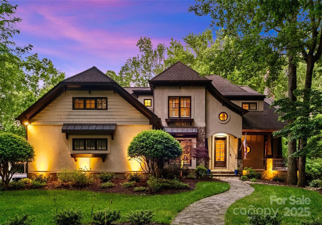 8534 Highgrove St., Charlotte, NC 28277