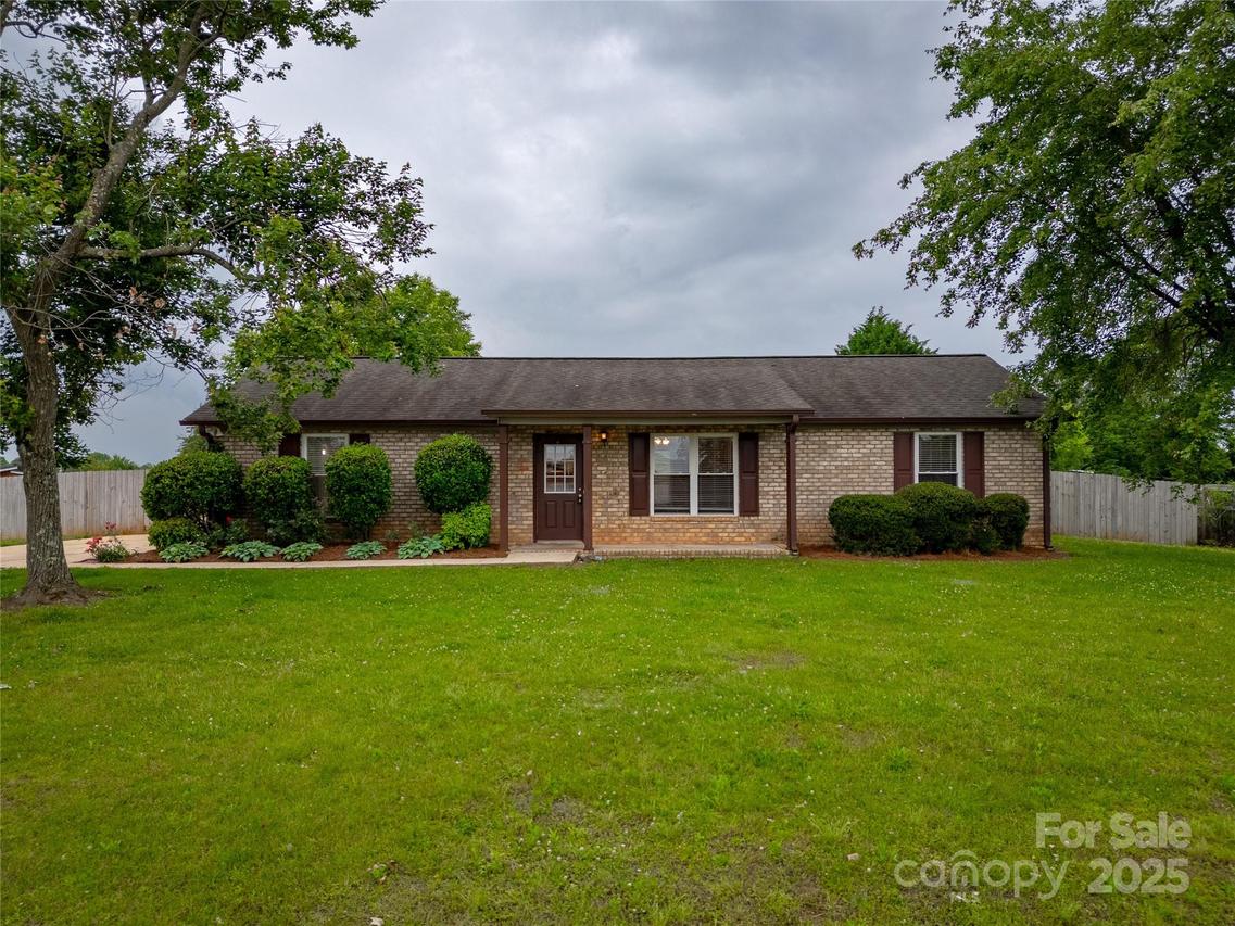 133 Pheasant Run Rd., Troutman, NC 28166