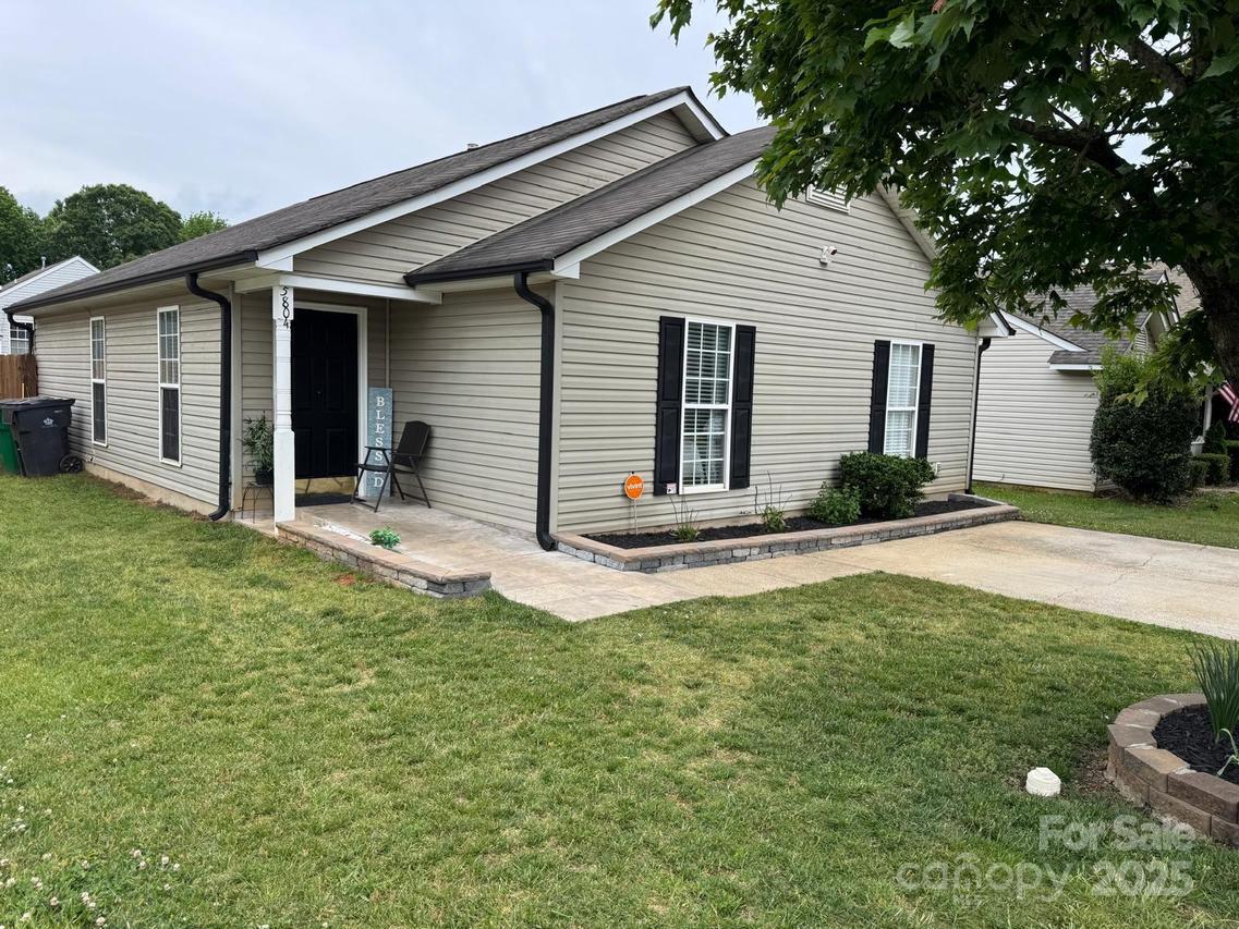 5804 Fairchase Ave., Charlotte, NC 28269