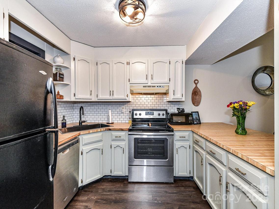 100 Willow Run Dr. #26, Gastonia, NC 28056
