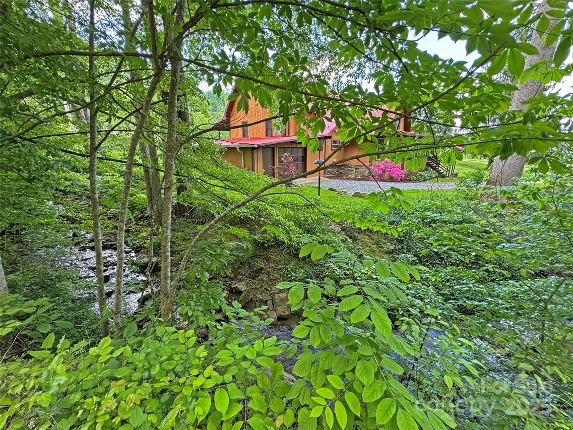 550 Joe Payne Rd., Marshall, NC 28753