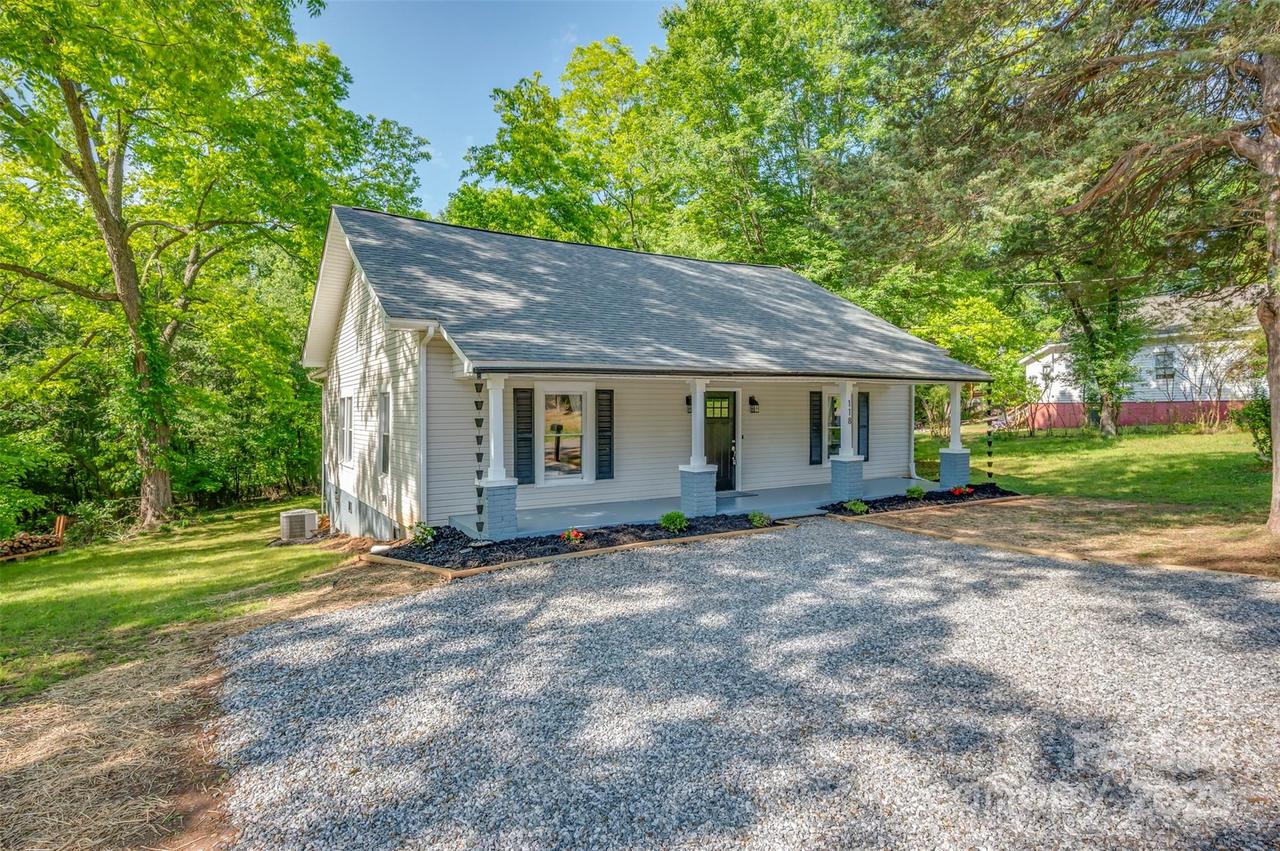 118 Landis St., Forest City, NC 28043